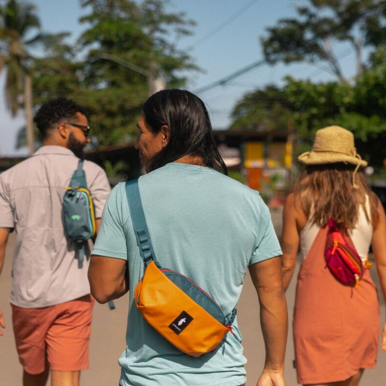 Coso 2L Hip Pack - Cada Día, Lifestyle