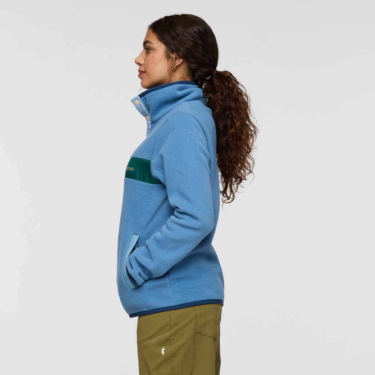 Teca Fleece Pullover - Women's, Chilly, Model Avery