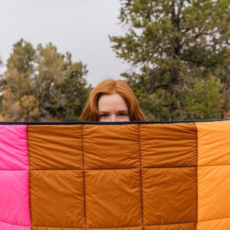 Teca Camp Blanket, Lifestyle