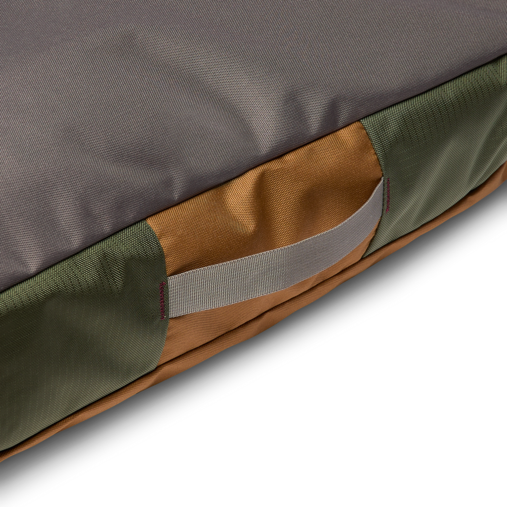 Del Día Dog Bed, Del Día, Detail