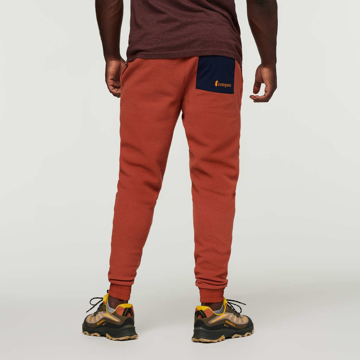 Abrazo Fleece Jogger - Men's, Spice, Model Jeremy