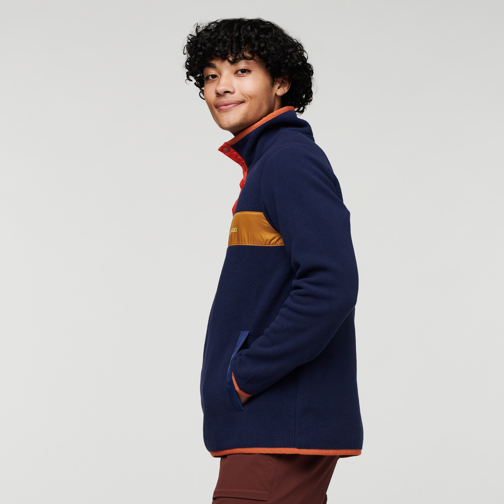 Teca Fleece Pullover - Men's, Campfire, Model Xavier