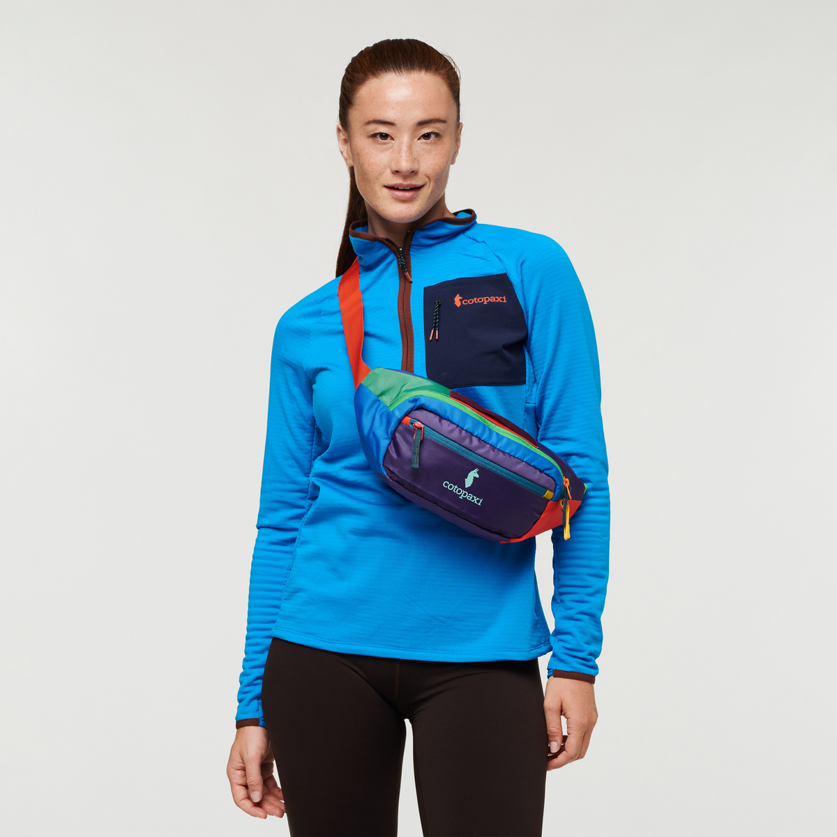 Kapai 3L Hip Pack - Del Día, Del Día Lifestyle, model