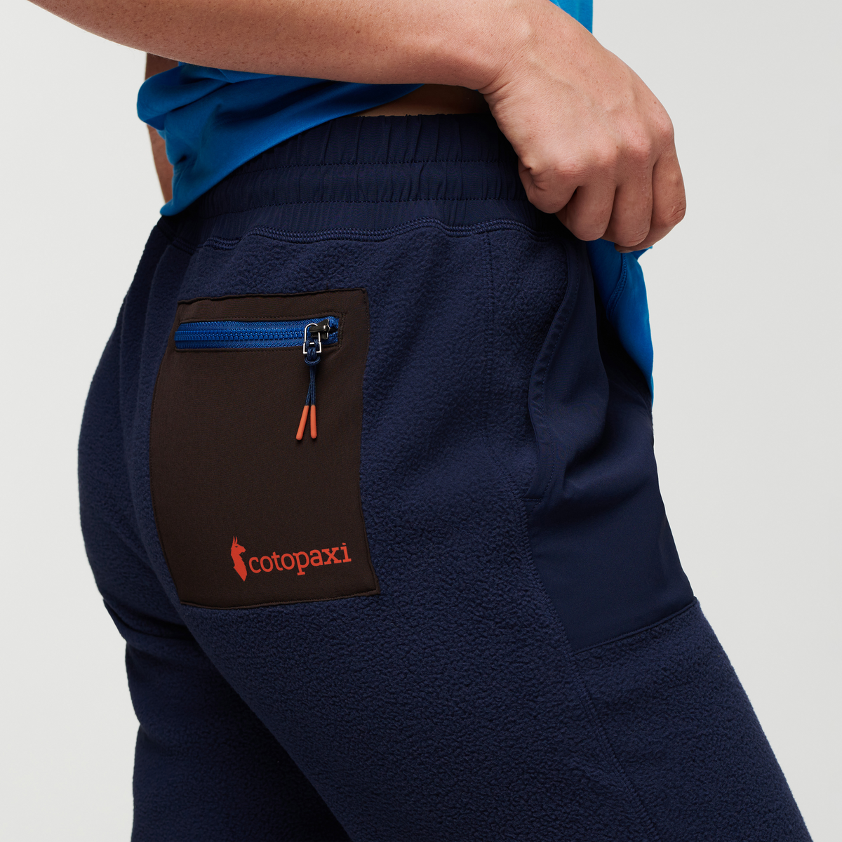 Abrazo Fleece Jogger - Women's, Maritime, Model Aya