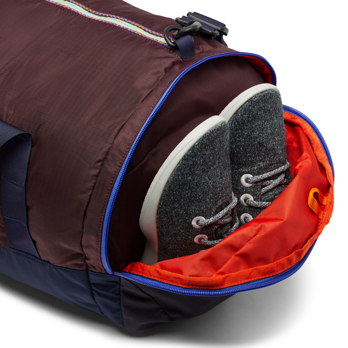 Ligera 45L Duffel Bag - Cada Día, Wine