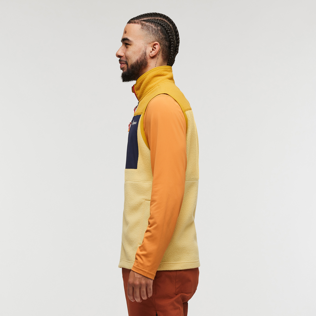 Abrazo Fleece Vest - Men's, Amber/Wheat, Model Alex