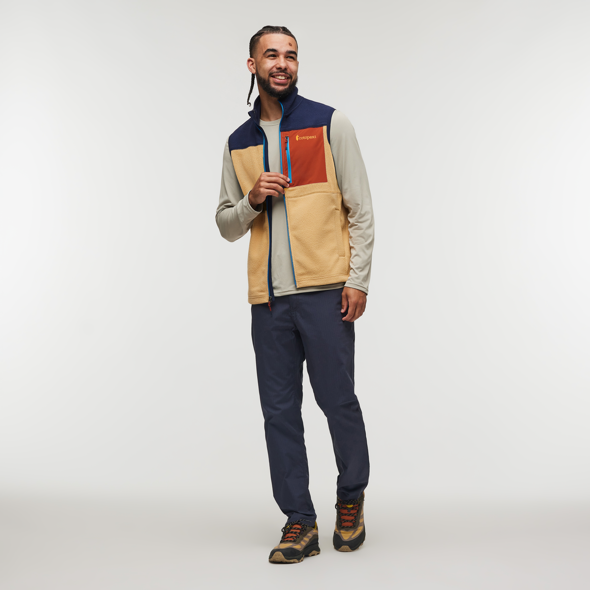 Abrazo Fleece Vest - Men's, Maritime/Birch, Model Alex