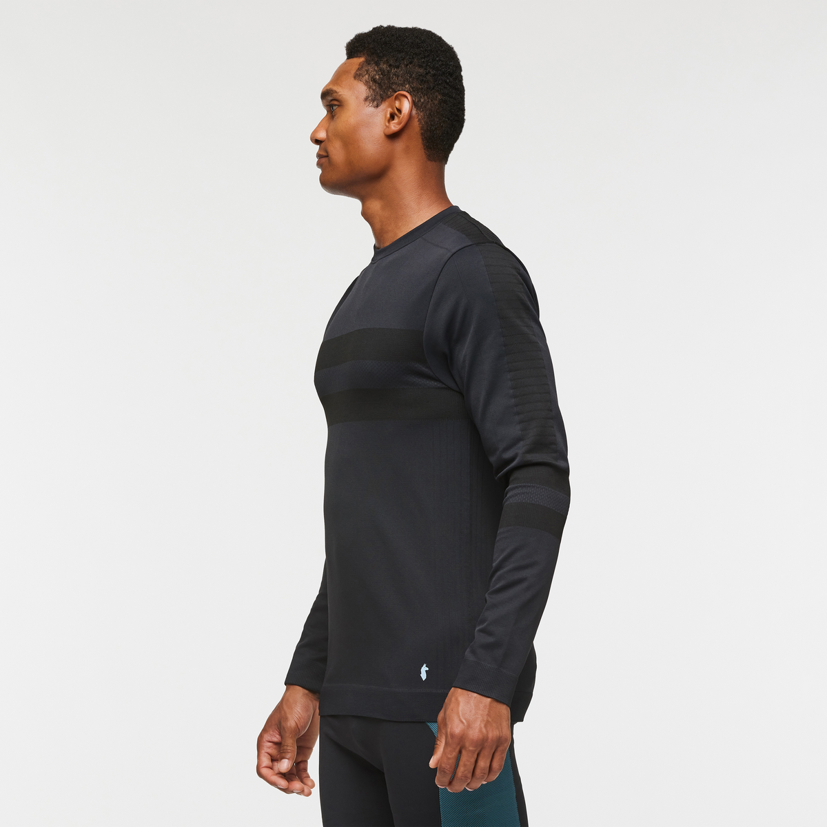 Debajo Seamless Baselayer Crew - Men's, Cotopaxi Black, Model Jason