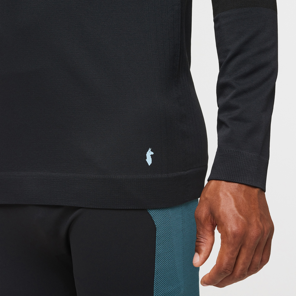 Debajo Seamless Baselayer Crew - Men's, Cotopaxi Black, Model Jason