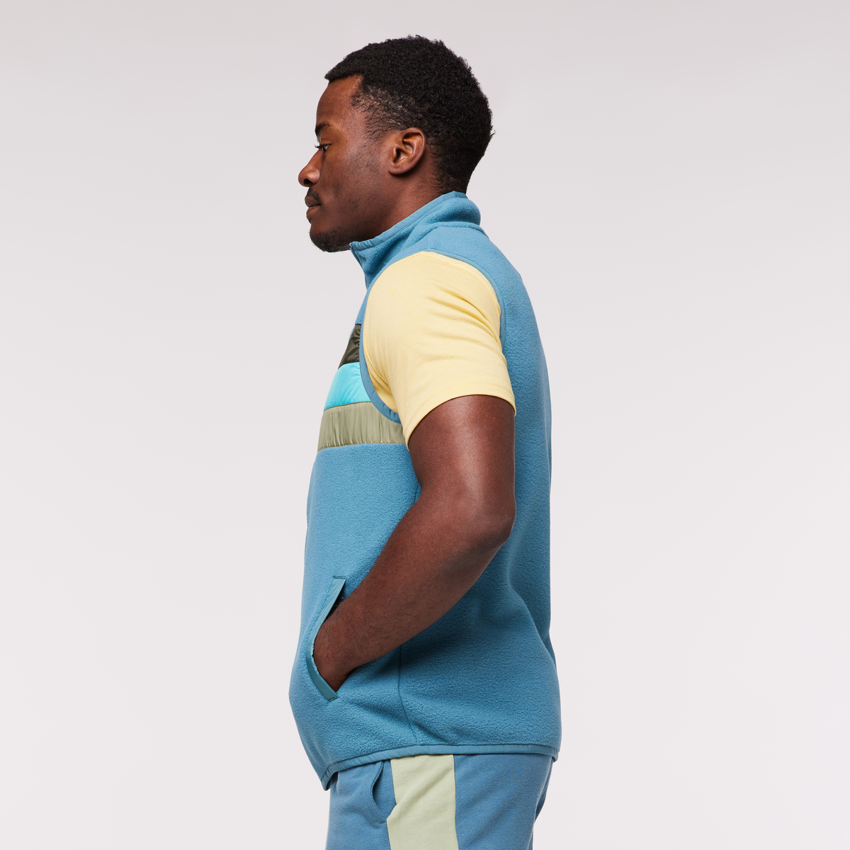 Teca Fleece Vest - Men's, Heron, Model Jeremy