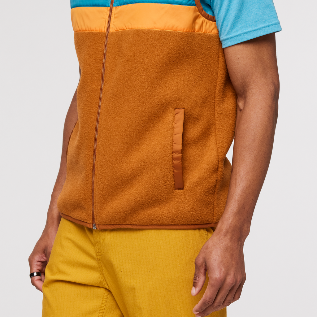Teca Fleece Vest - Men's, King's Cake, Model Jason