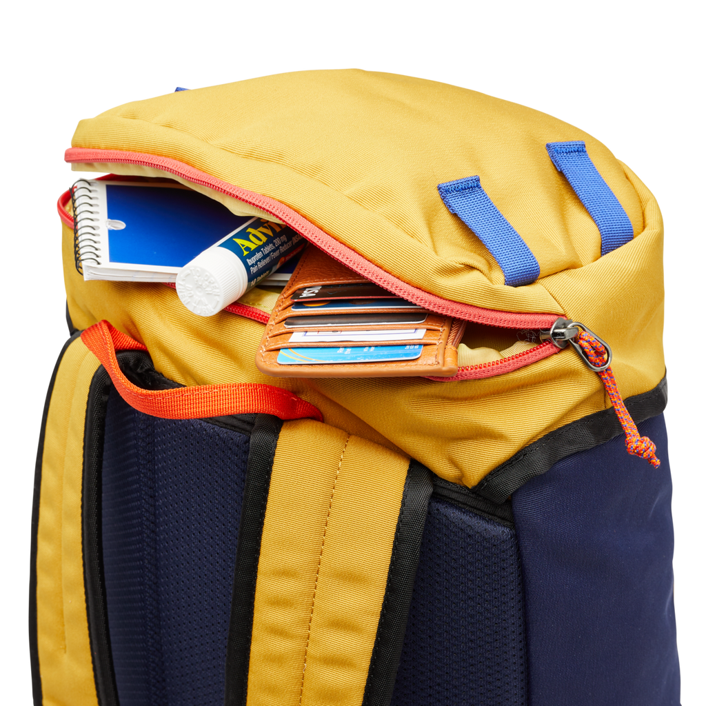 Tapa 22L Backpack - Cada Día, Amber