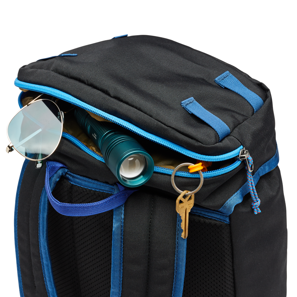 Tapa 22L Backpack - Cada Día, Black