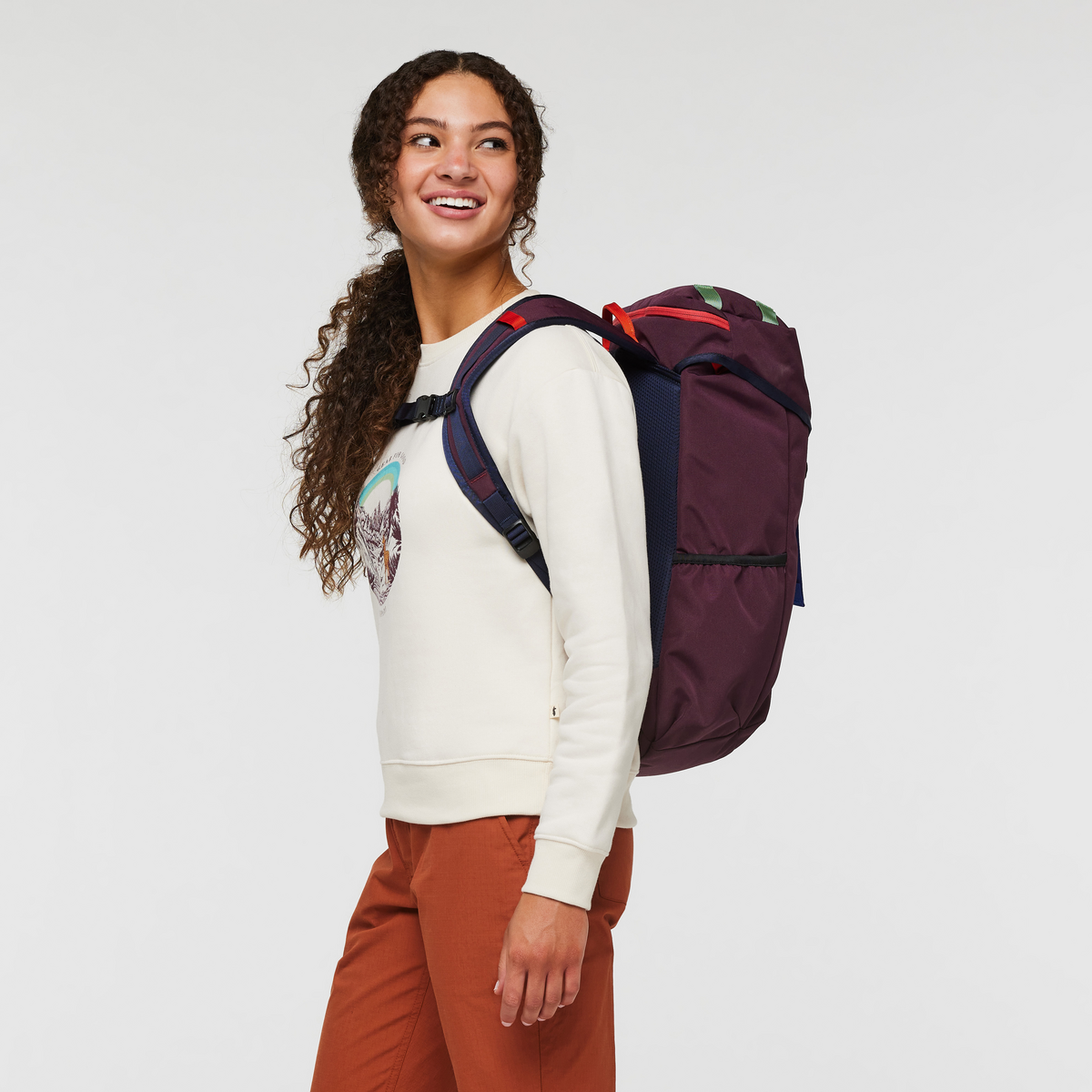 Tapa 22L Backpack - Cada Día, Wine