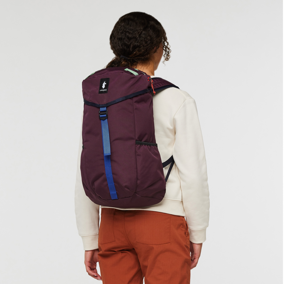 Tapa 22L Backpack - Cada Día, Wine