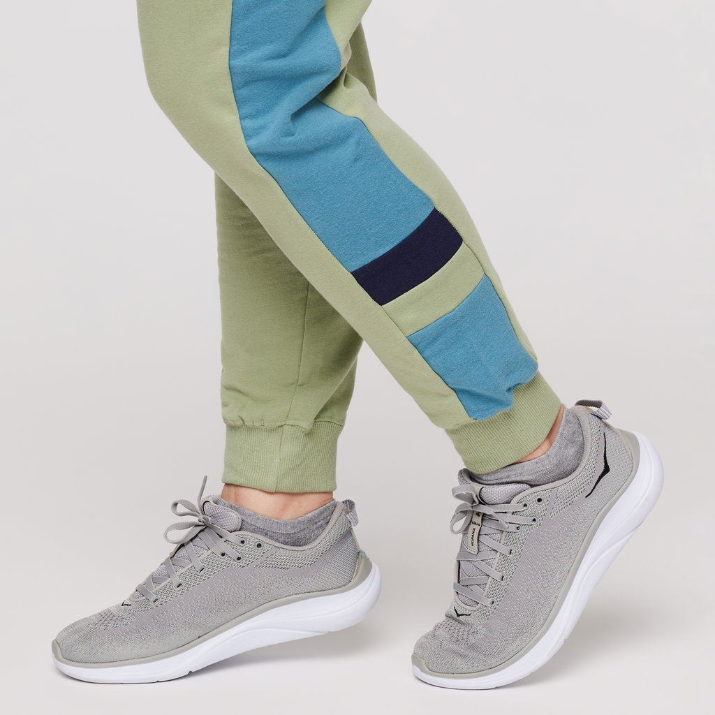 Bandera Organic Jogger - Women's, Aspen, Model Aya