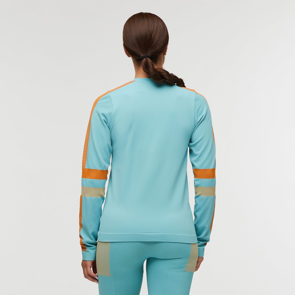 Debajo Seamless Baselayer Crew - Women's, Bluebird Stripes, Model Aya