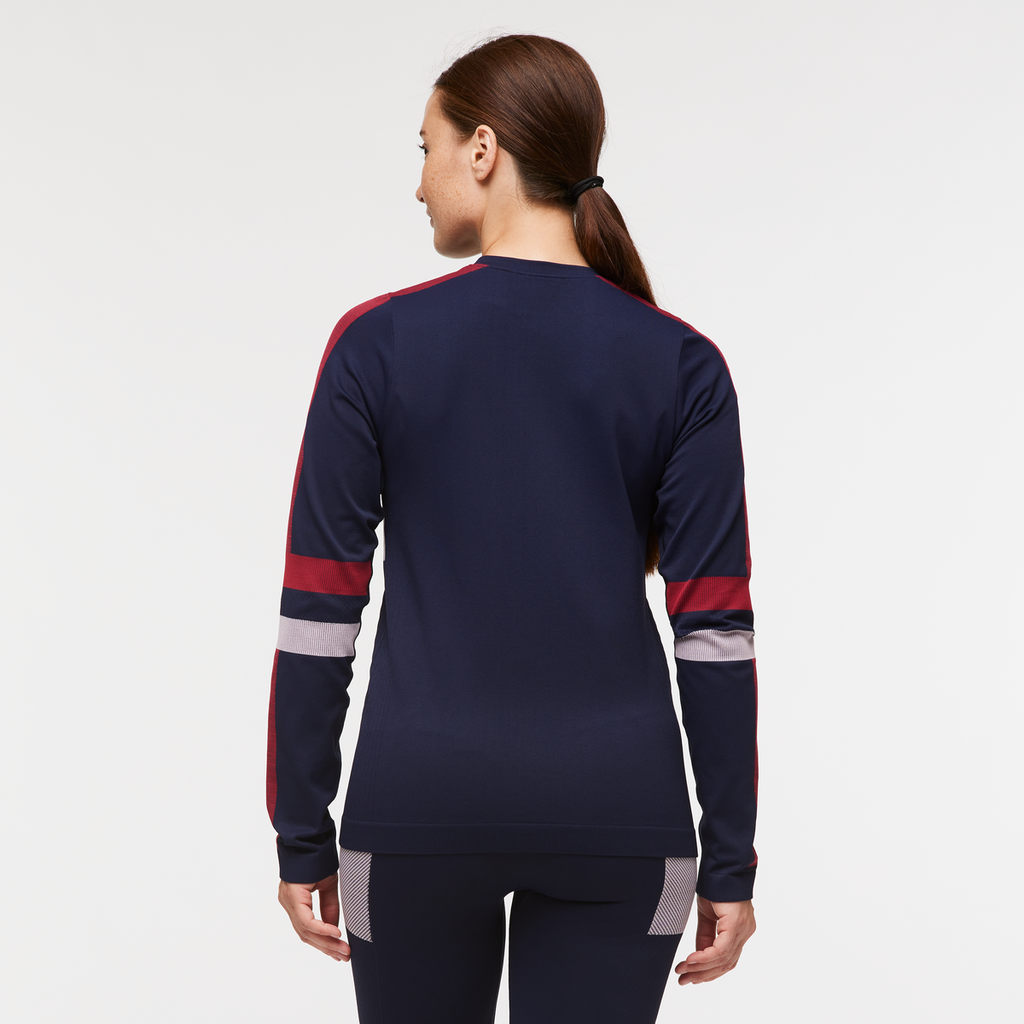 Debajo Seamless Baselayer Crew - Women's, Ink Stripes, Model Aya