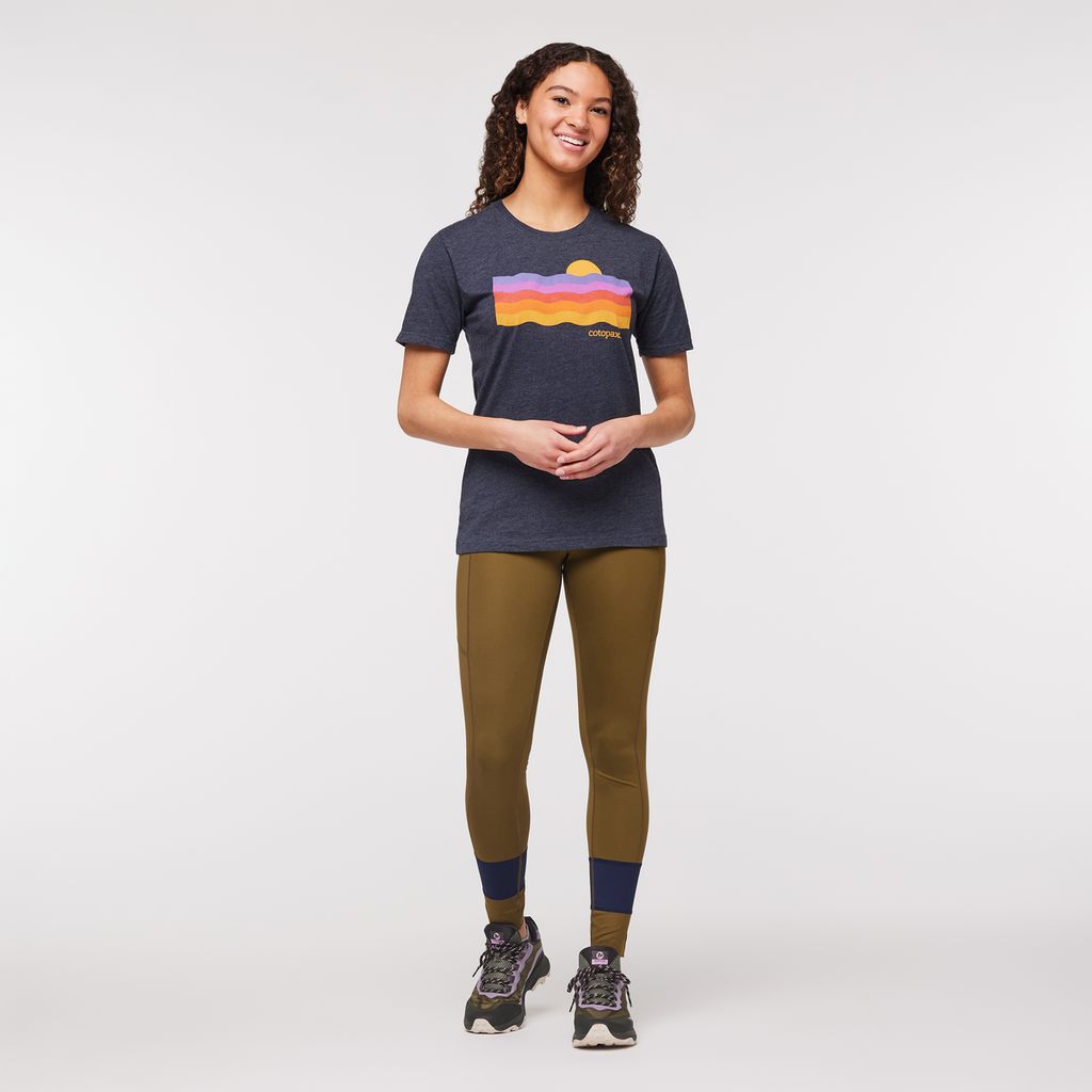 Disco Wave Organic T-Shirt - Women's, Graphite, Model London