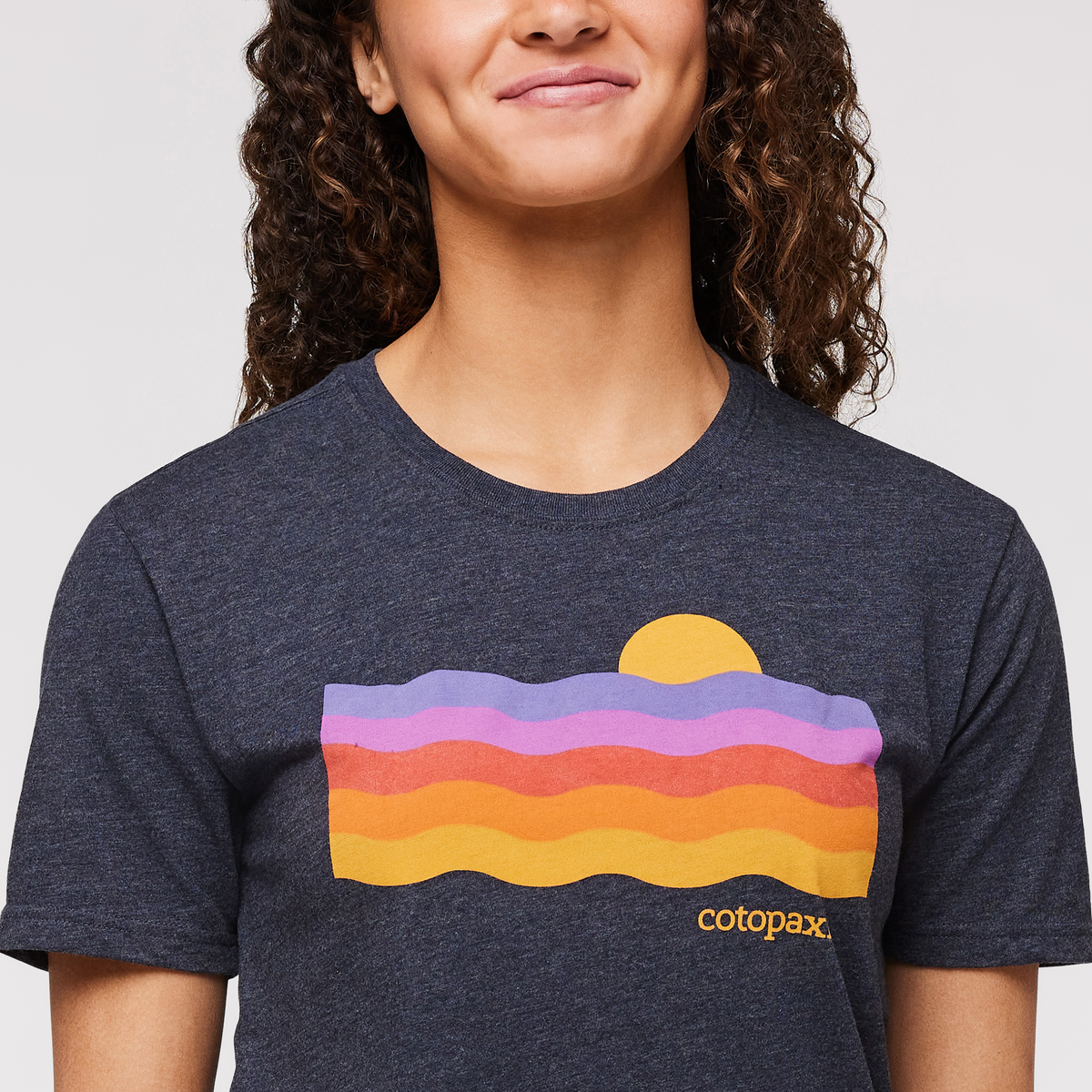 Disco Wave Organic T-Shirt - Women's, Graphite, Model London