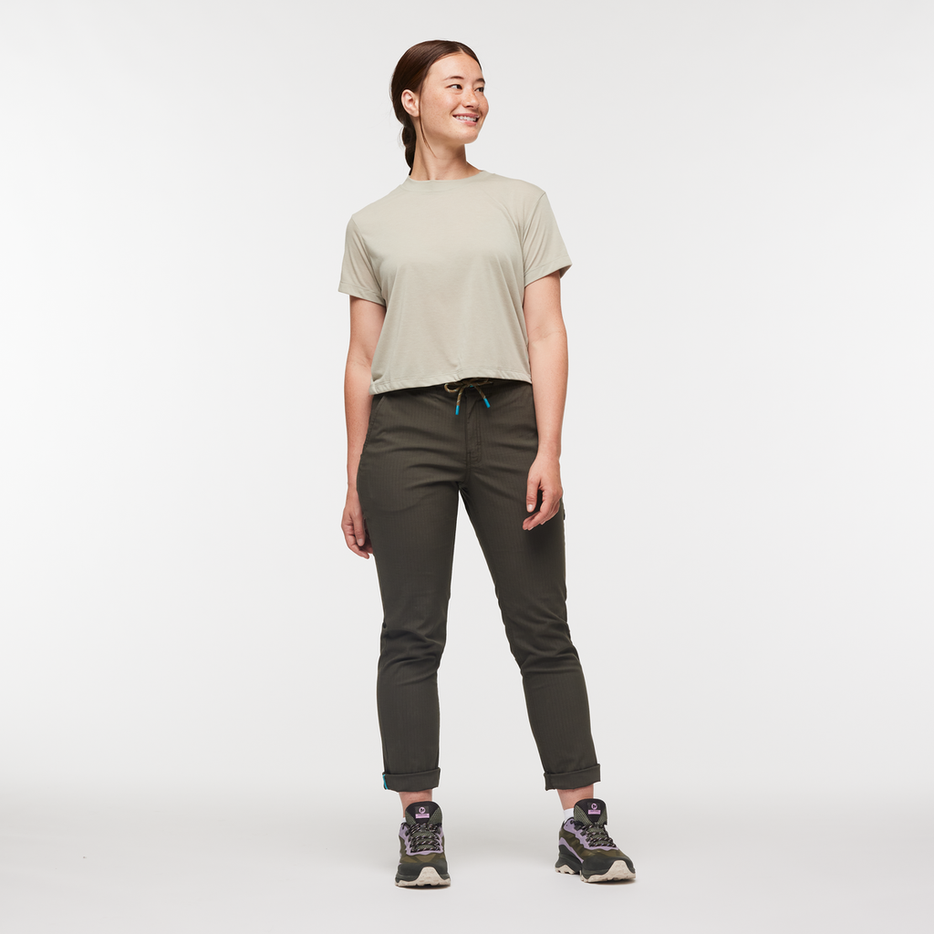 Paseo Travel Crop T-Shirt - Women's, Pebble, Model Aya