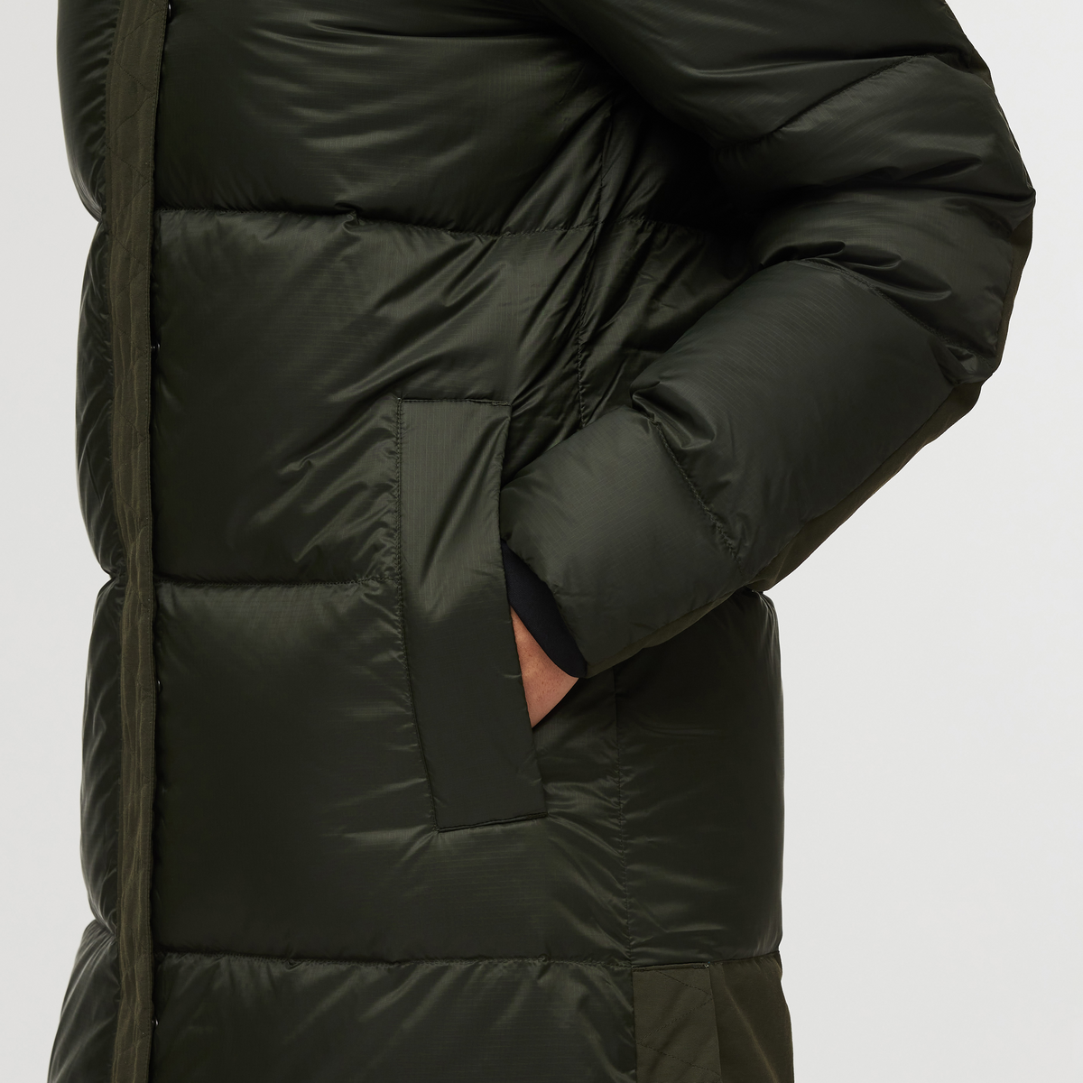 Solazo Down Parka - Women's, Woods, Model Aya