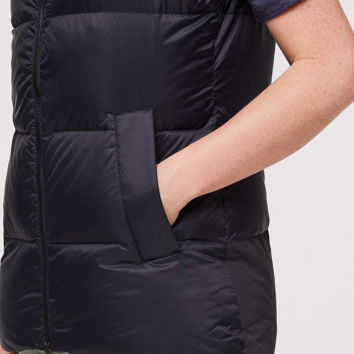 Solazo Down Vest - Women's, Cotopaxi Black, Model Aya