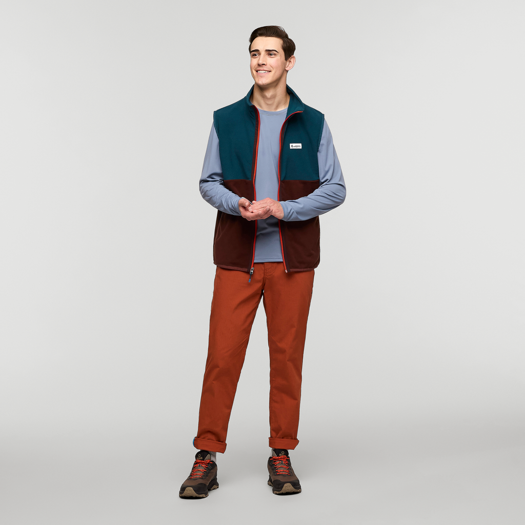 Amado Fleece Vest - Men's, Abyss/Chestnut, Model Kellan