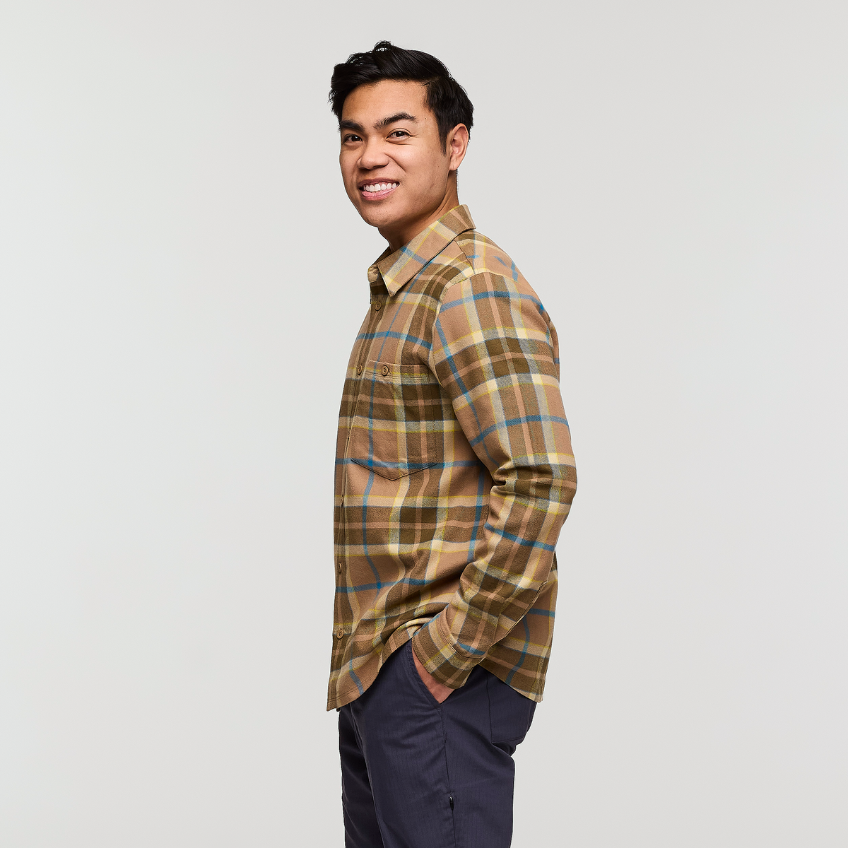 Quedo Flannel Shirt - Men's, Desert Plaid, Model Justin