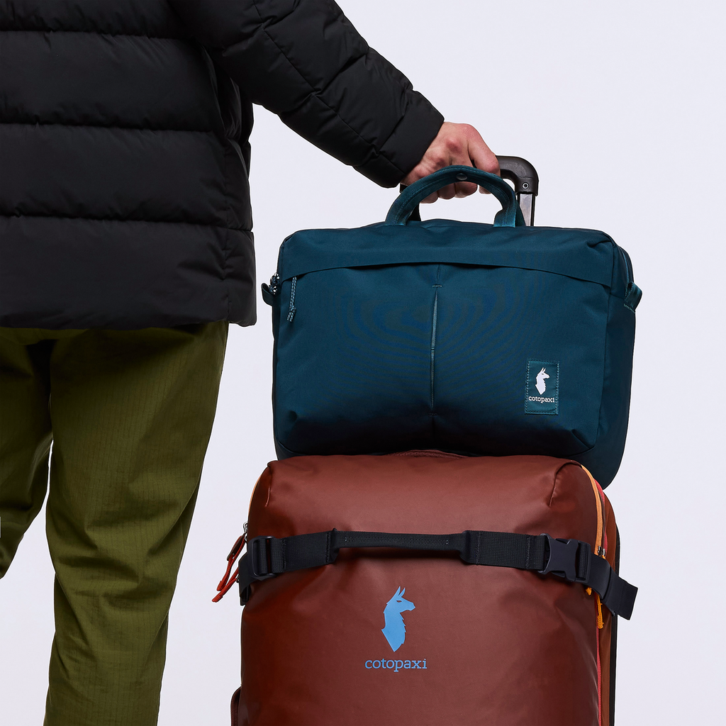 Mente 15L Messenger Bag - Cada Día, Cotopaxi Abyss