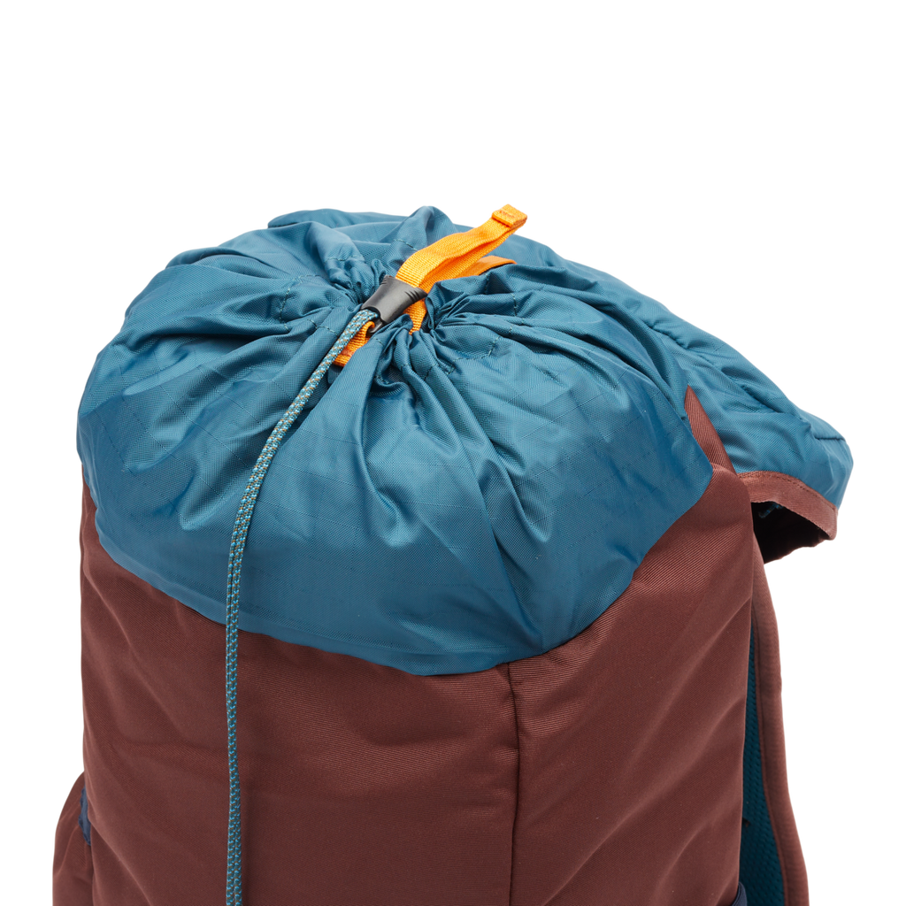 Tapa 22L Backpack - Cada Día, Chestnut
