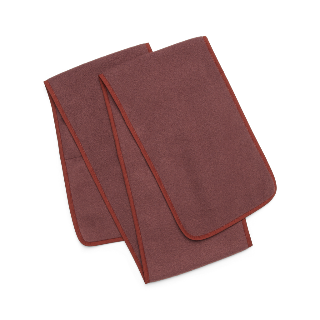 Teca Fleece Scarf, Rust Bucket, Detail