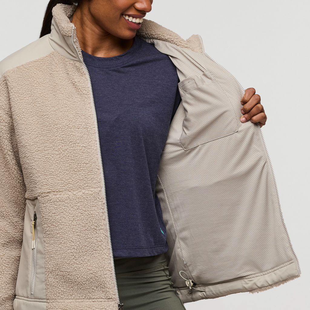 Bacano Fleece Jacket - Women's, Pebble, Model Sydney