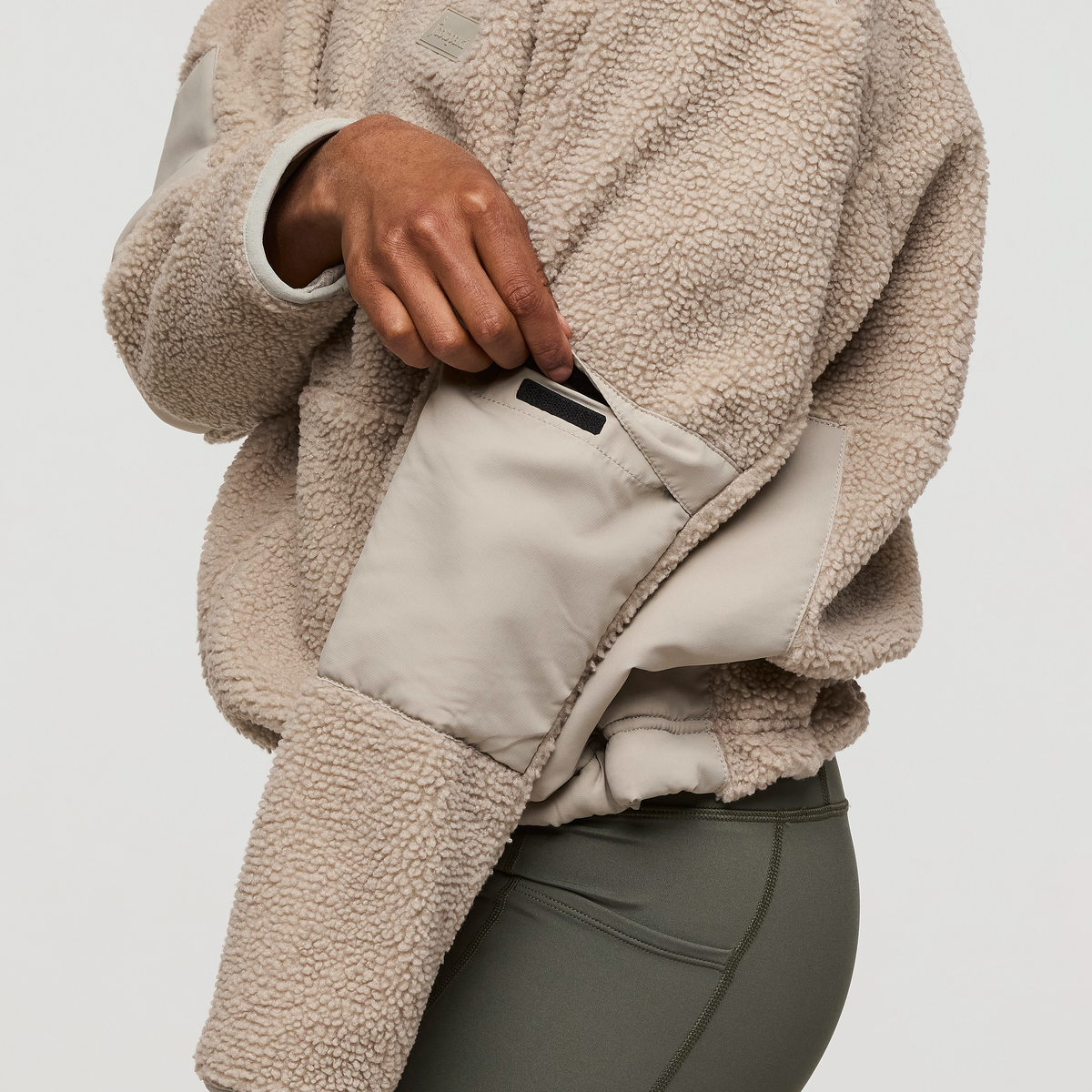 Bacano Fleece Jacket - Women's, Pebble, Model Sydney