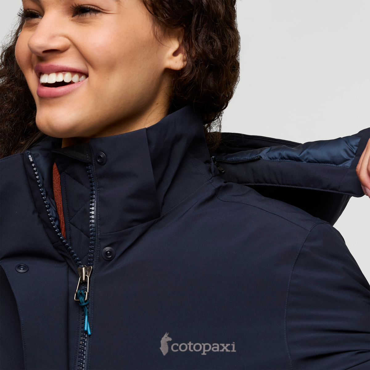 Calidez Down Parka - Women's, Carbon, Model London