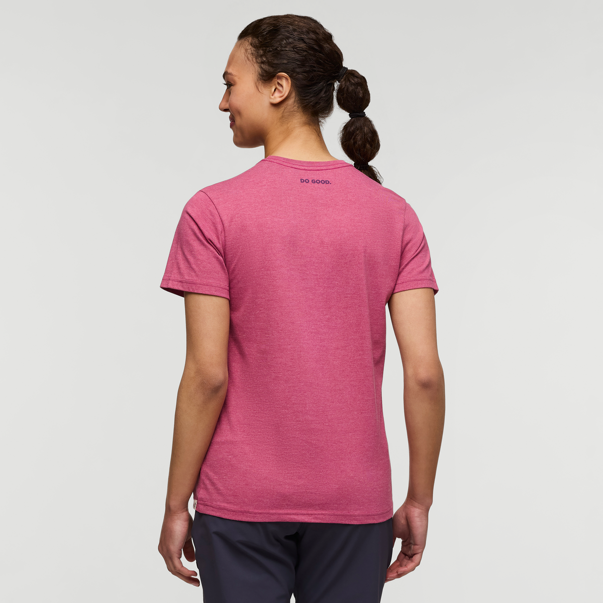 Cotopaxi Llama T-Shirt - Women's, Sangria, Model London