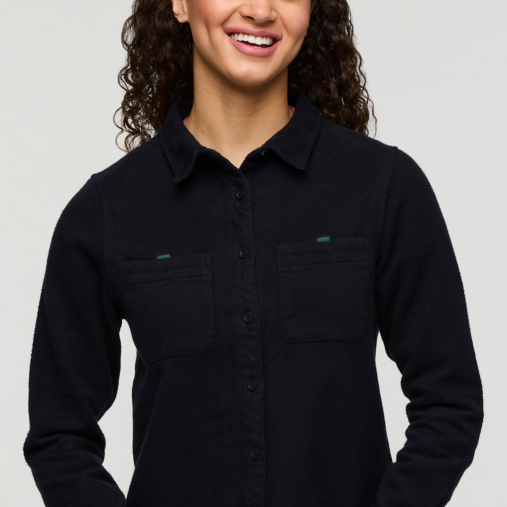 Mero Organic Flannel Shirt - Women's, Carbon, Model London
