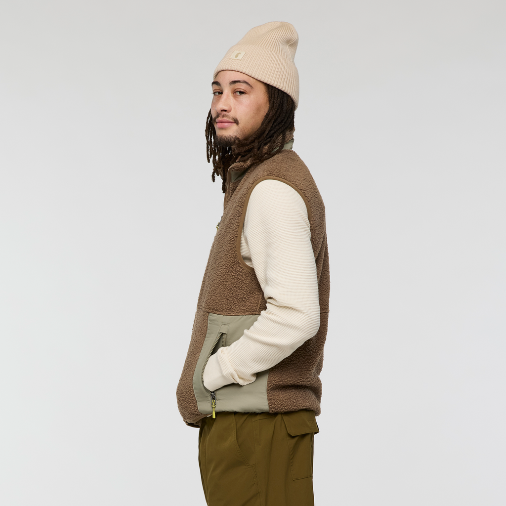 Bacano Fleece Vest - Men's, Dune, Model Kai