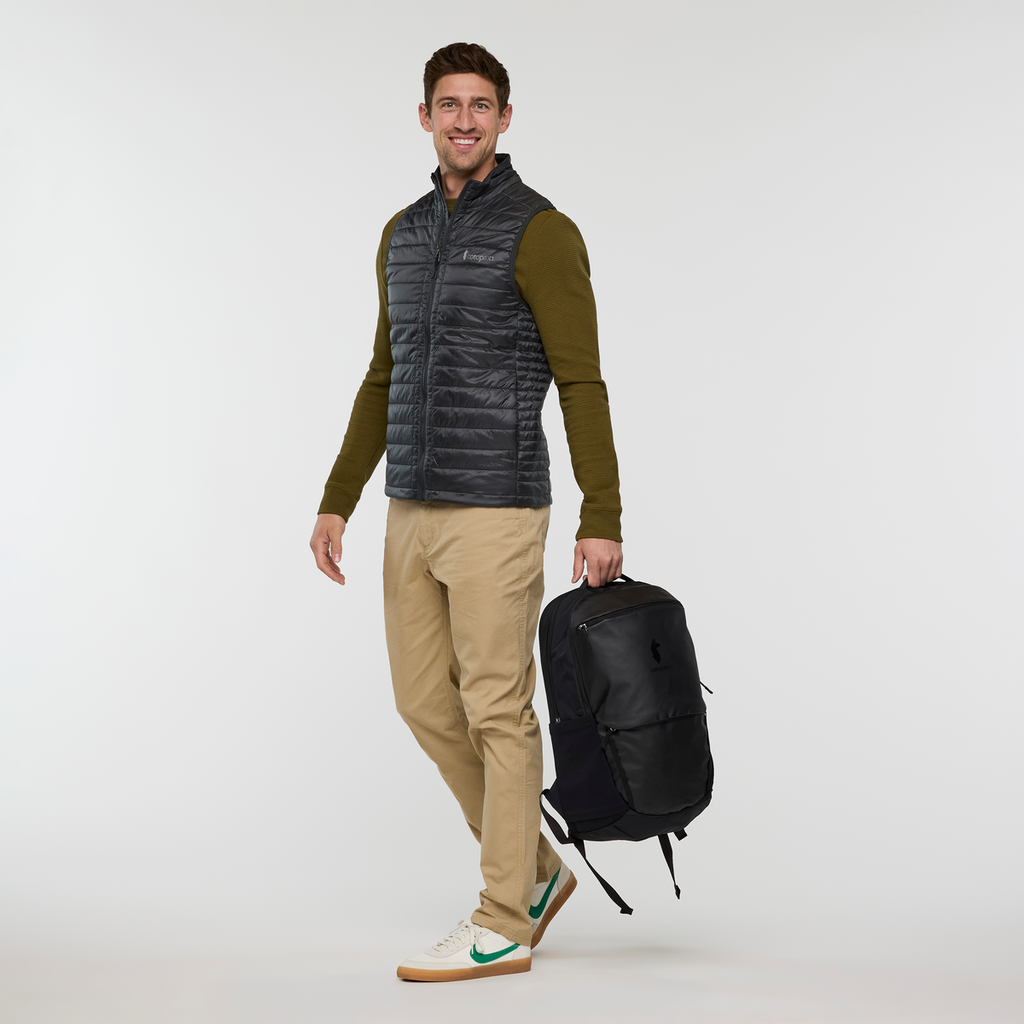 Capa Insulated Vest - Men's, Charcoal, Model Jackson