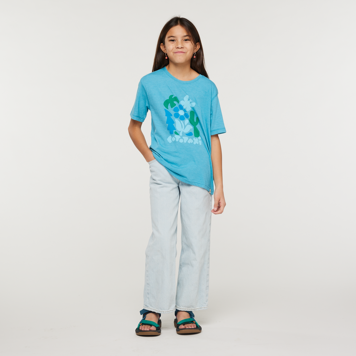 Day Hike Organic T-Shirt - Kids', Poolside, Model Scarlett
