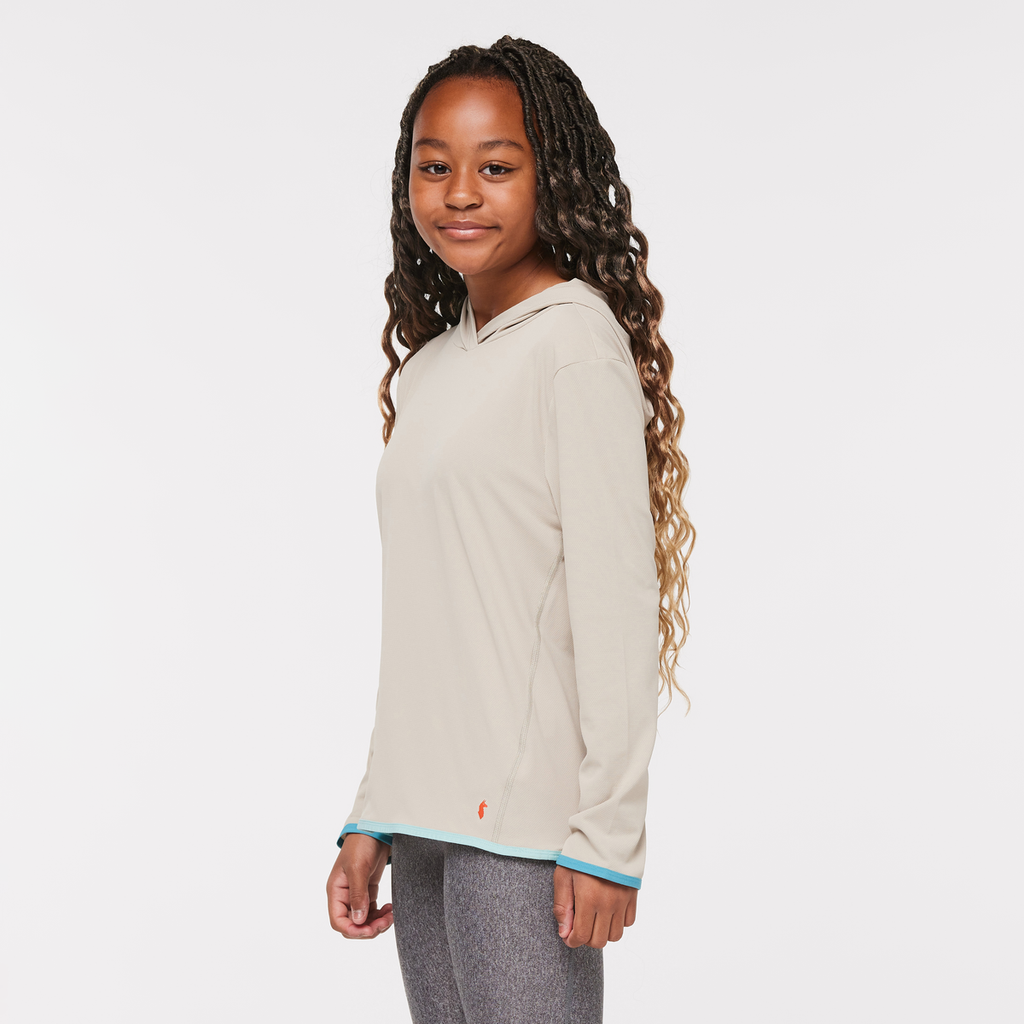 Sombra Sun Hoodie - Kids', Pebble, Model Adelina