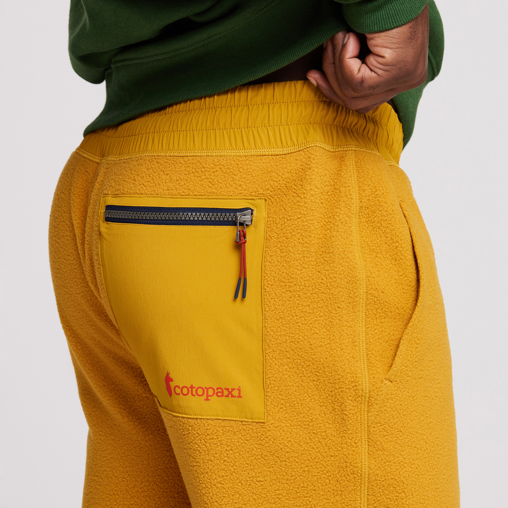 Abrazo Fleece Jogger - Men's, Amber, Model Jeremy
