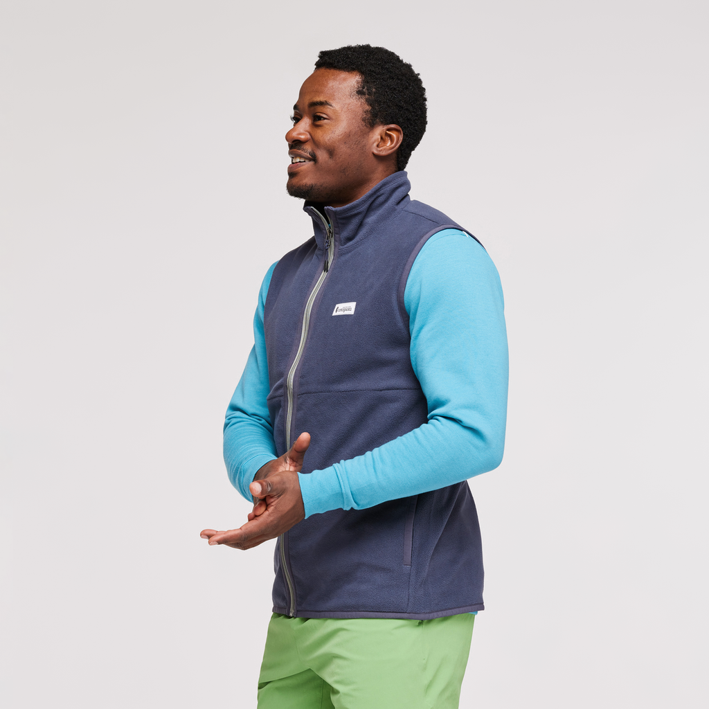 Amado Fleece Vest - Men's, Graphite, Model Jeremy