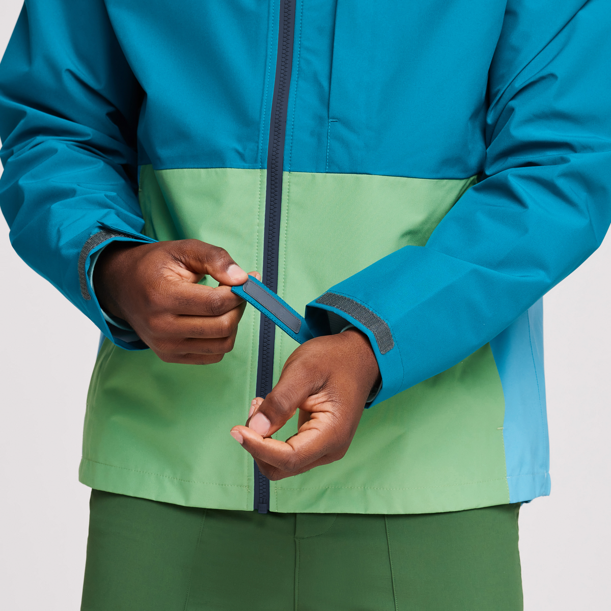 Cielo Rain Jacket - Men's, Gulf, Model Jeremy