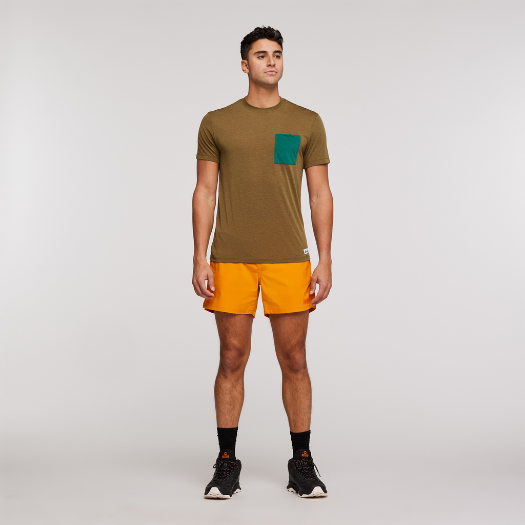 Paseo Travel Pocket T-Shirt - Men's, Oak, Model Munther