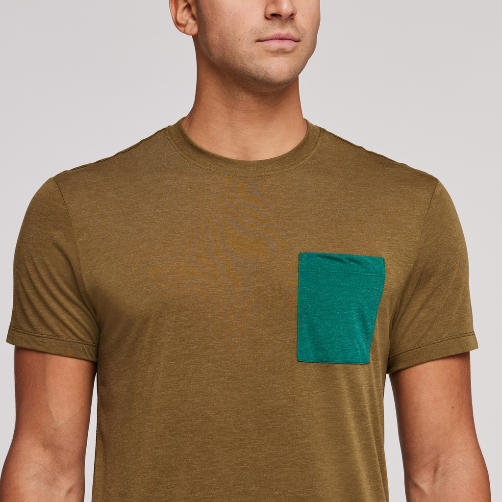 Paseo Travel Pocket T-Shirt - Men's, Oak, Model Munther