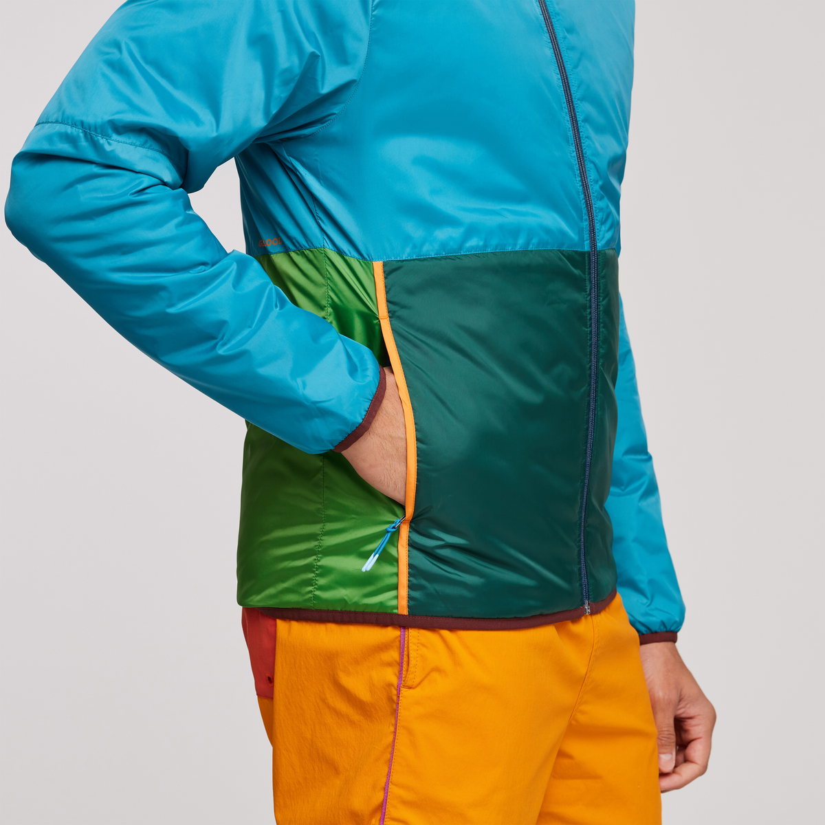 Teca Cálido Hooded Jacket - Men's, Mountain Town, Model Munther