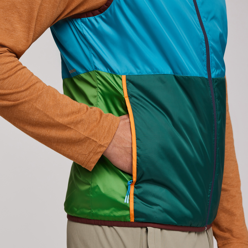 Teca Cálido Vest - Men's, Mountain Town, Model Munther