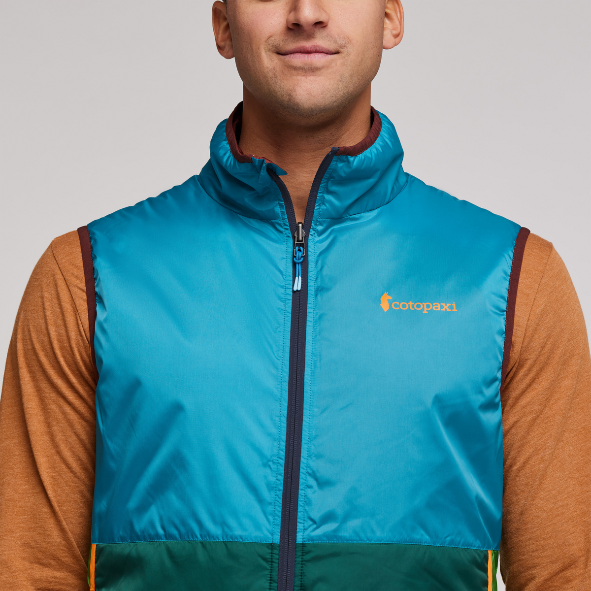 Teca Cálido Vest - Men's, Mountain Town, Model Munther