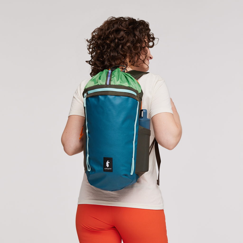 Moda 20L Backpack - Cada Día, On Model